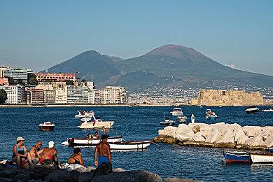 据报道：XGP上的第三方游戏每年花费微软10亿美元